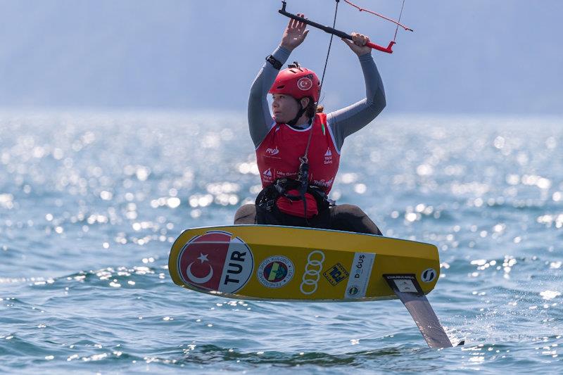 سوم مسابقات سیلینگ قهرمانی جوانان جهان 1 - جوان ترک ، طلسم پیروزیهای آرژانتین را در روز سوم مسابقات جهانی سیلینگ جوانان شکست