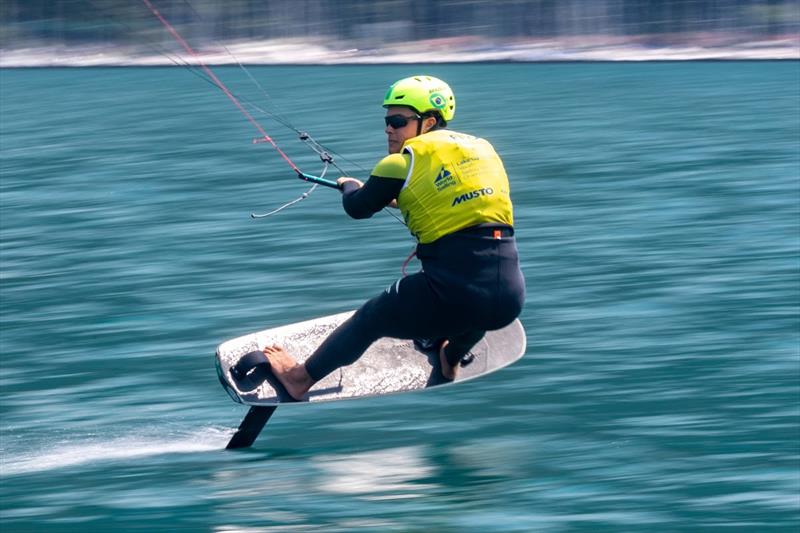 سیلینگ قهرمانی جهان روز نهایی - قهرمانی جوانان جهان در سیلینگ: پیروزی کایت بردر برزیلی در روز سلطه ایتالیا