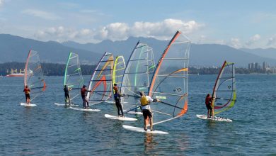 windsurfing course 390x220 - سایه سنگین تعرفه‌های گزاف بر ورزش سیلینگ؛ حذف کامل طبقات متوسط و کم‌درآمد