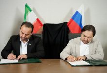 MAHMOODI MOU 220x150 - تقویت دیپلماسی ورزشی دریامحور؛ تفاهم‌نامه راهبردی بادبانی ایران و روسیه امضا شد