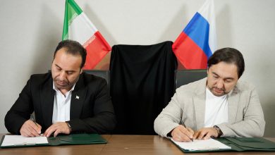 MAHMOODI MOU 390x220 - تقویت دیپلماسی ورزشی دریامحور؛ تفاهم‌نامه راهبردی بادبانی ایران و روسیه امضا شد