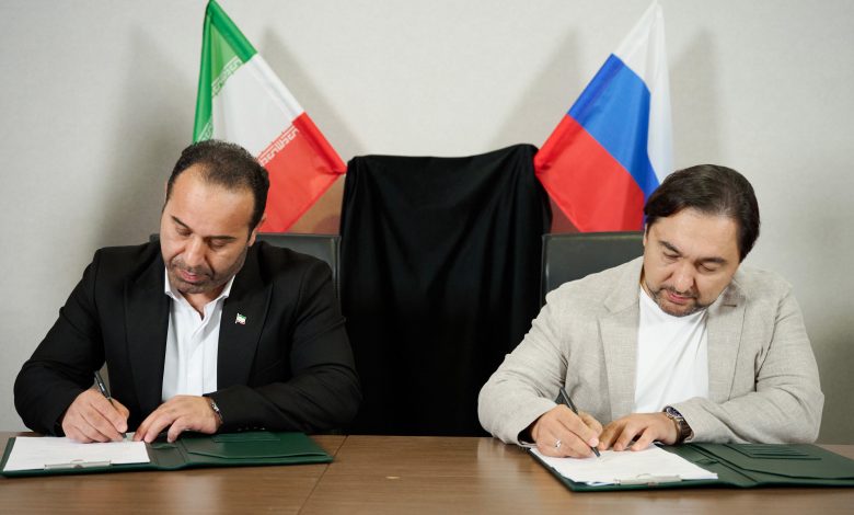 MAHMOODI MOU 780x470 - تقویت دیپلماسی ورزشی دریامحور؛ تفاهم‌نامه راهبردی بادبانی ایران و روسیه امضا شد