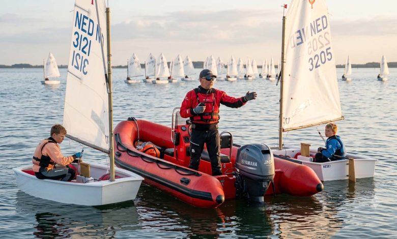 optimist instructor 780x470 - پیش ثبت‌نام بوت‌کمپ آموزشی کمک‌مربیگری و مربیگری درجه ۳ دینگی تک‌نفره – آپتیمیست